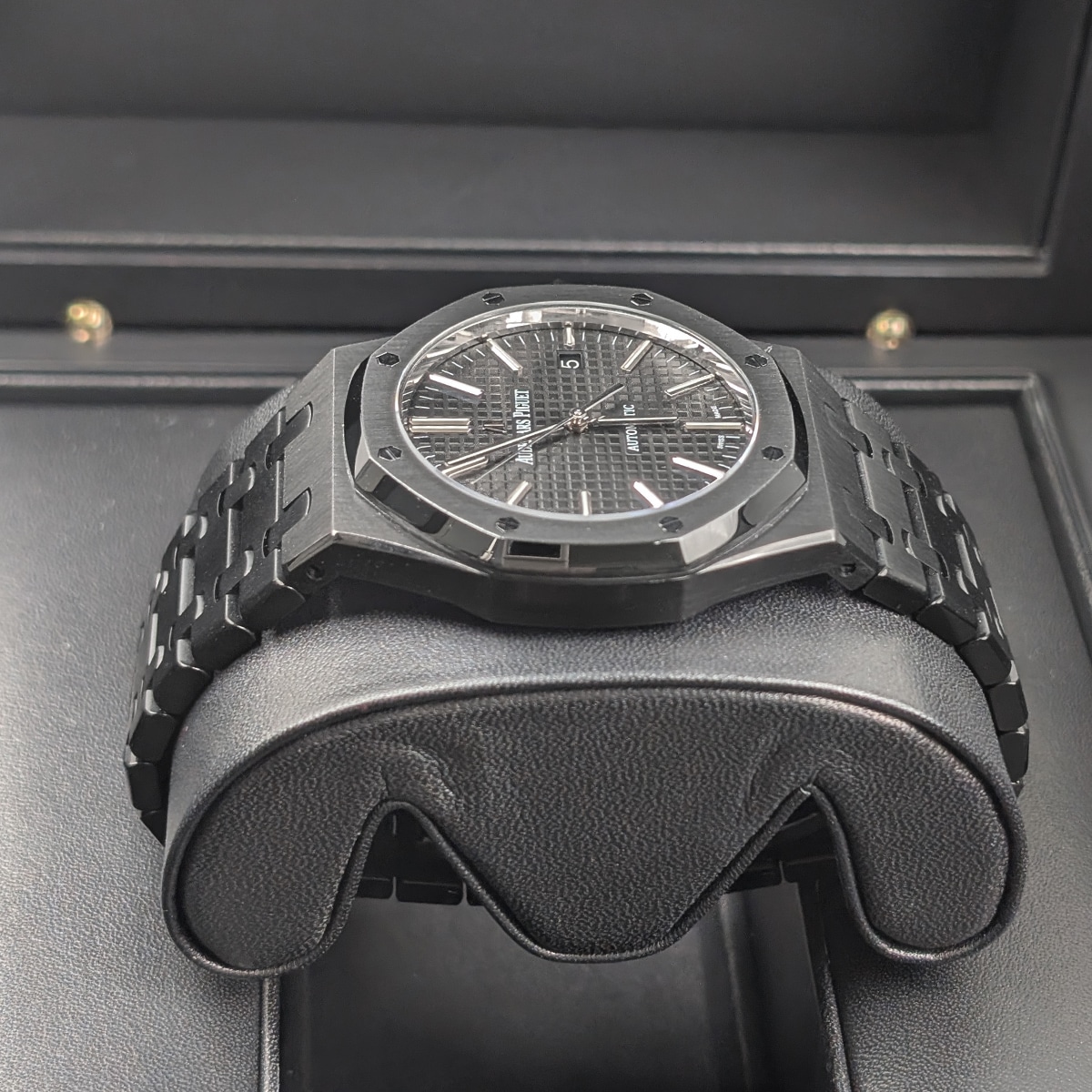 Audemars Piguet 15400ST Royal Oak 41mm Black Dial PVD Coated Watch For Sale