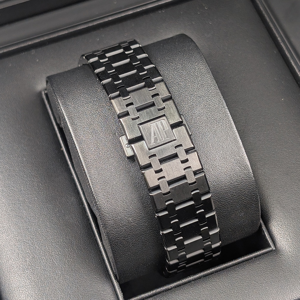 Audemars Piguet 15400ST Royal Oak 41mm Black Dial PVD Coated Watch For Sale